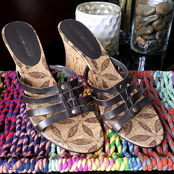 🌲 2 for $15 🌲 Bandolino Wedge in Cork size 8 - Picture 1 of 8